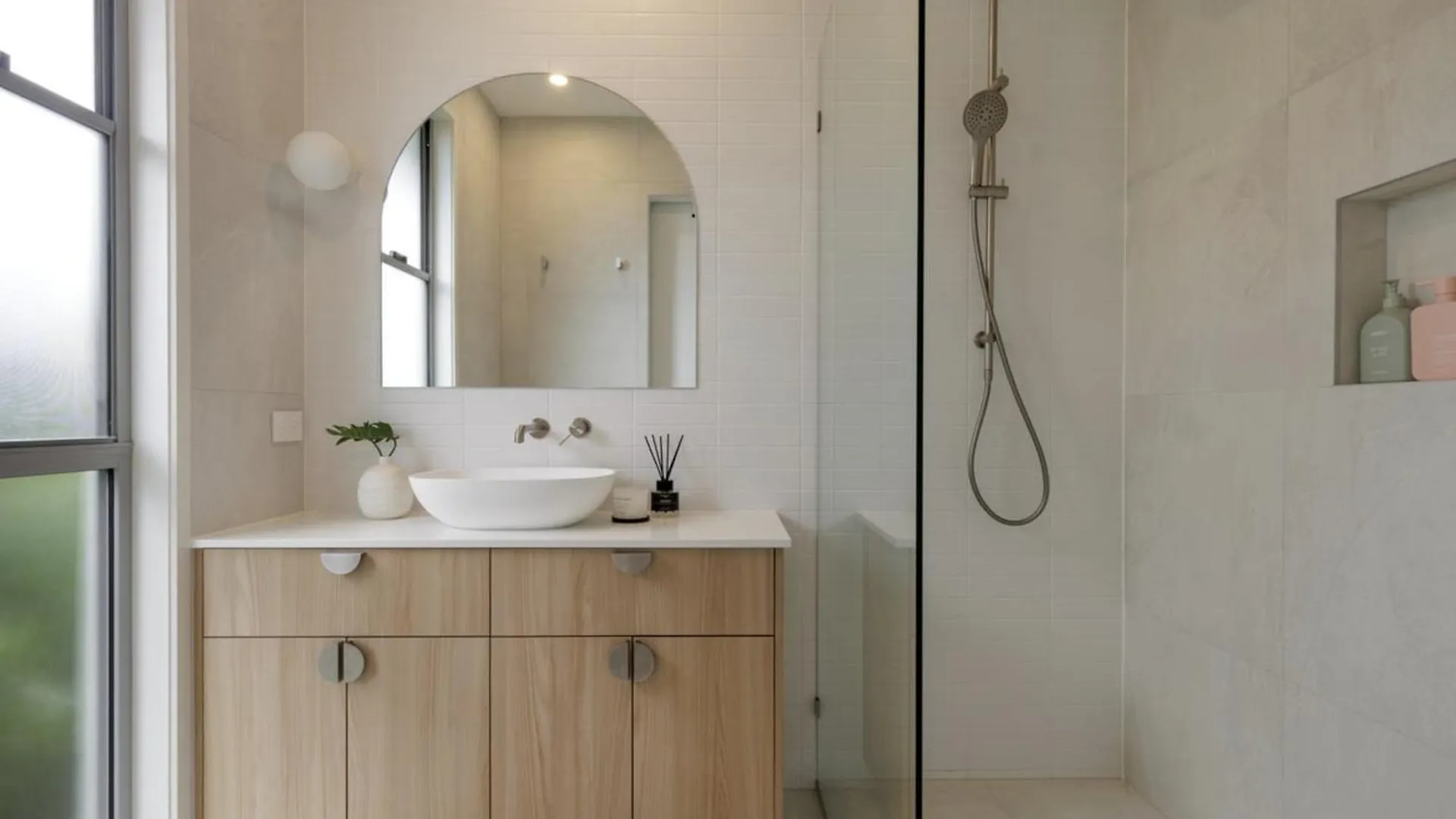 Stylish Noosa Home, Steps To The Beach! Sunshine Beach Holiday home