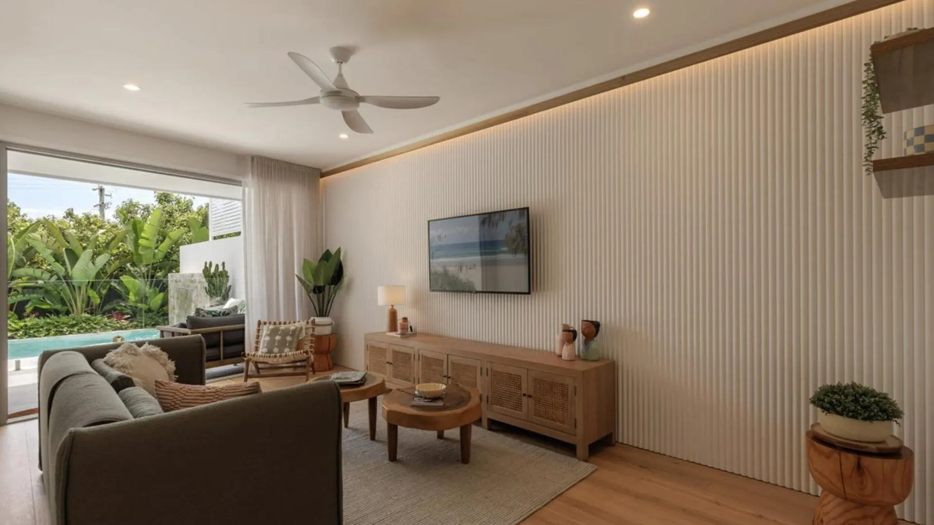Stylish Noosa Home, Steps To The Beach! Sunshine Beach 0*,