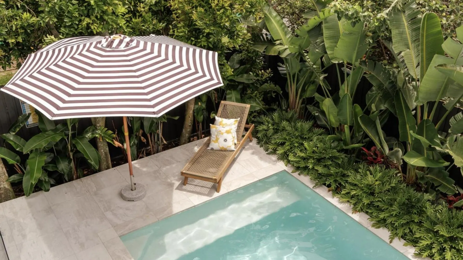 Stylish Noosa Home, Steps To The Beach! Sunshine Beach