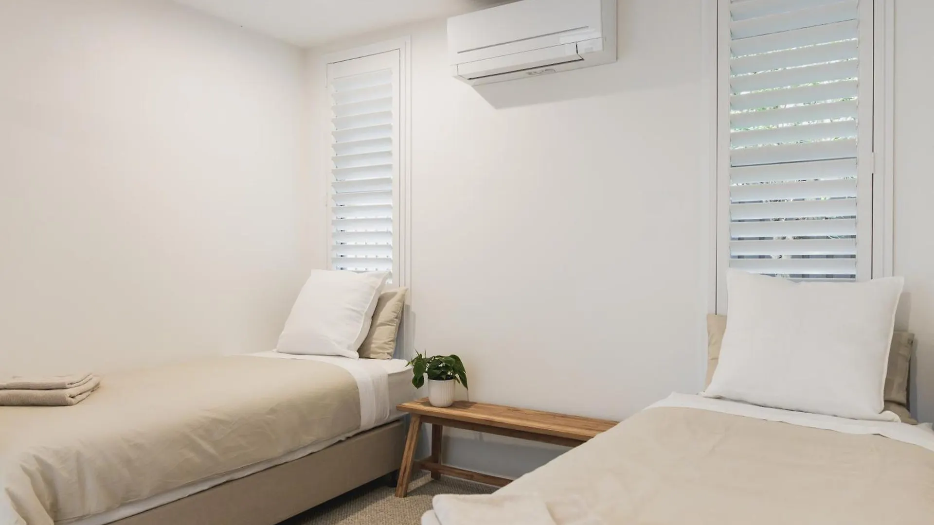 Stylish Noosa Home, Steps To The Beach! Sunshine Beach