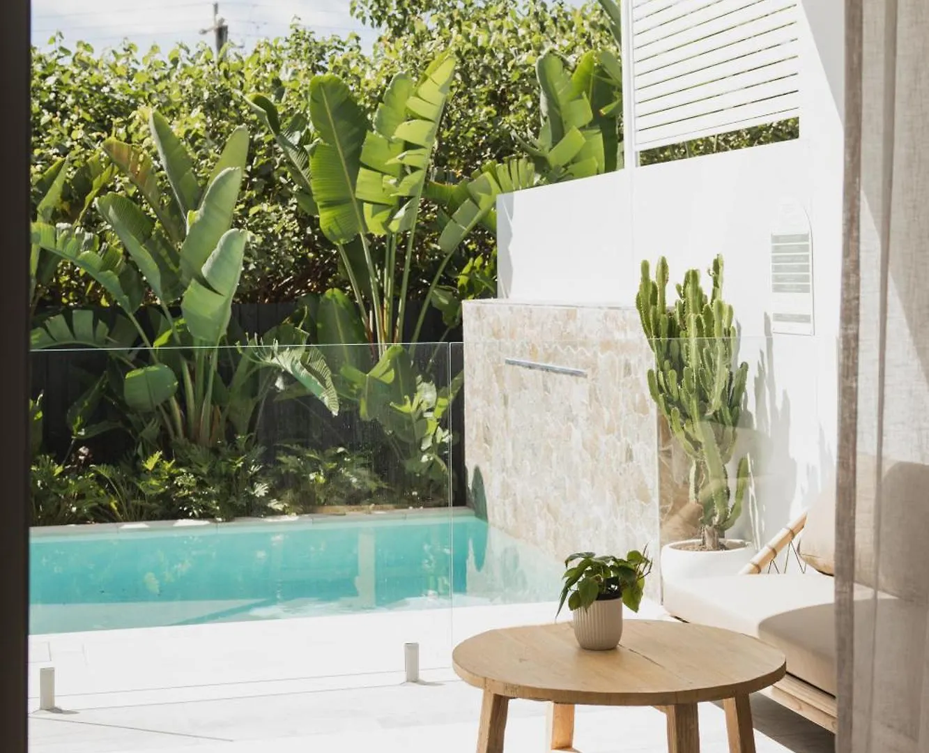 Stylish Noosa Home, Steps To The Beach! Sunshine Beach 0*,