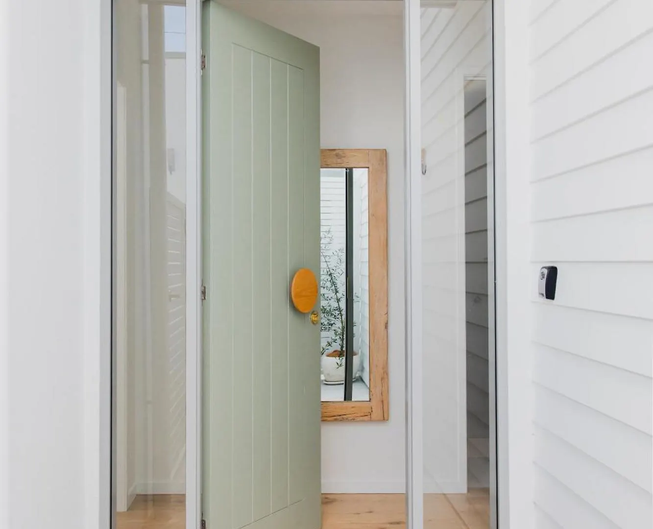 Dom wakacyjny Stylish Noosa Home, Steps To The Beach! Sunshine Beach