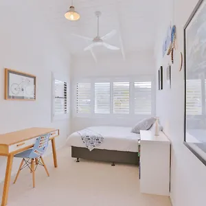 15 Mcanally Drive Fabulous Family With Magnificent Ocean Views Pool Walk To Holiday home