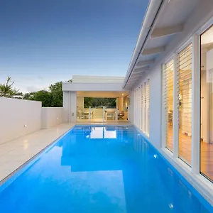 Iconic Noosa House In Mcanally Drive Sunshine Holiday home